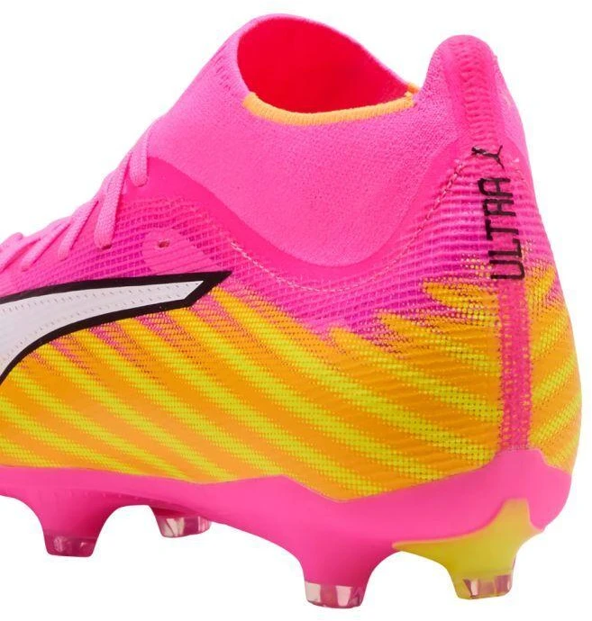 Futbolo bateliai Puma Ultra 6 Match+ FG/AG 108702 05