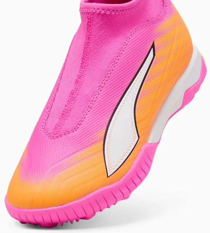 Futbolo bateliai Puma Ultra 6 Match LL TT+ Mid Jr 108979-05