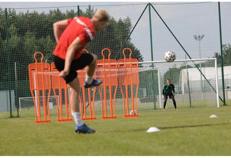 Yakimasport Futbolo sienelė PRO 180 cm - NAILONAS