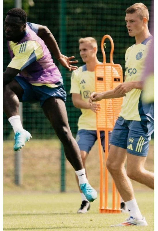 Yakimasport Futbolo sienelė PRO 180 cm - NAILONAS