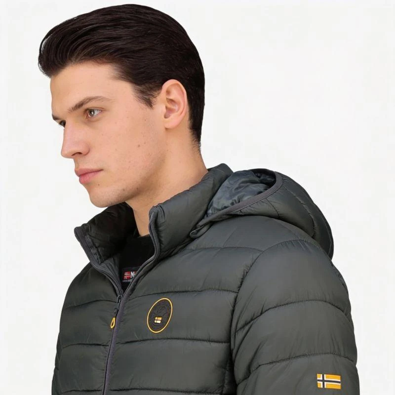 Geographical Norway vyriška striukė AMIGOMAP LONG HOOD DB DGREY MEN 233 Tamsiai pilka (WZ5086H/GN-Tamsiai pilka)