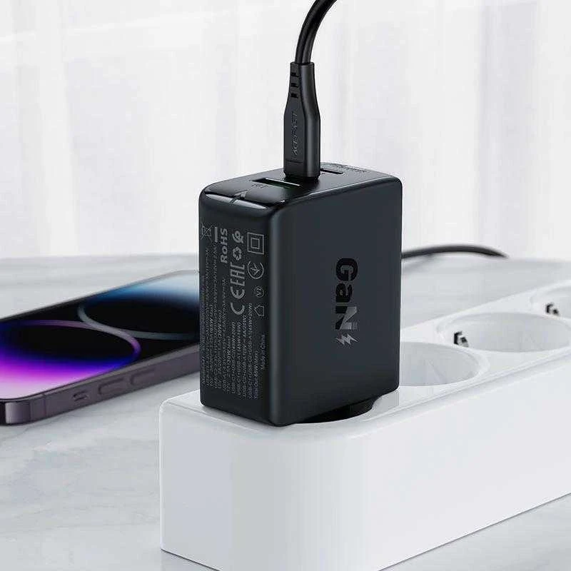 Acefast A41 sieninis įkroviklis, 2x USB-C + USB, GaN 65W (balta)