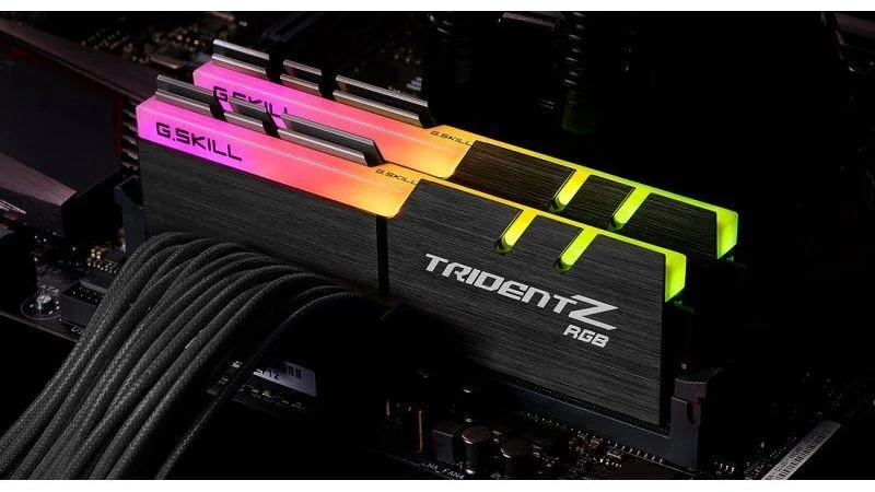 G.SKILL TridentZ RGB F4-3600C16D-16GTZRC operatyviosios atminties rinkinys (DDR4 DIMM; 2 x 8 GB; 3600 MHz; CL16)
