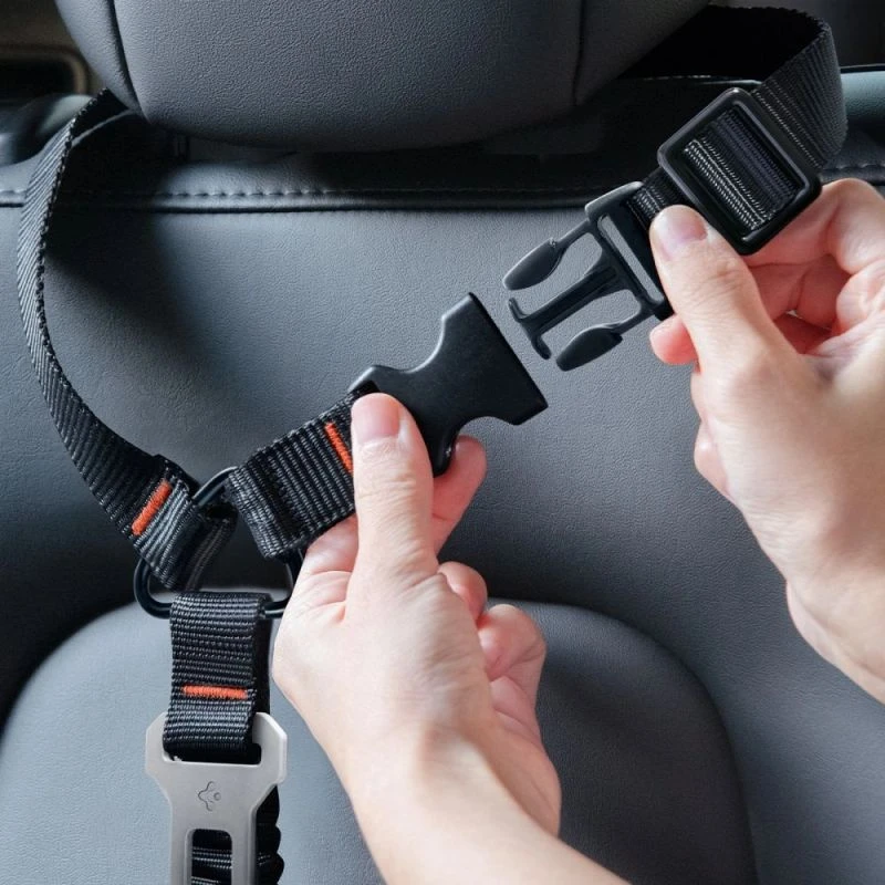 Spigen PS100 Universal Car Seat Belt Holder for pets juodos spalvos