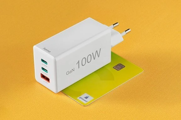 Hama 100W GaN 2xUSB-C,1xUSB-A PD