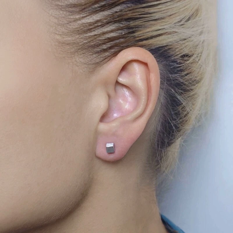 Helix auskarai Boxes 4mm