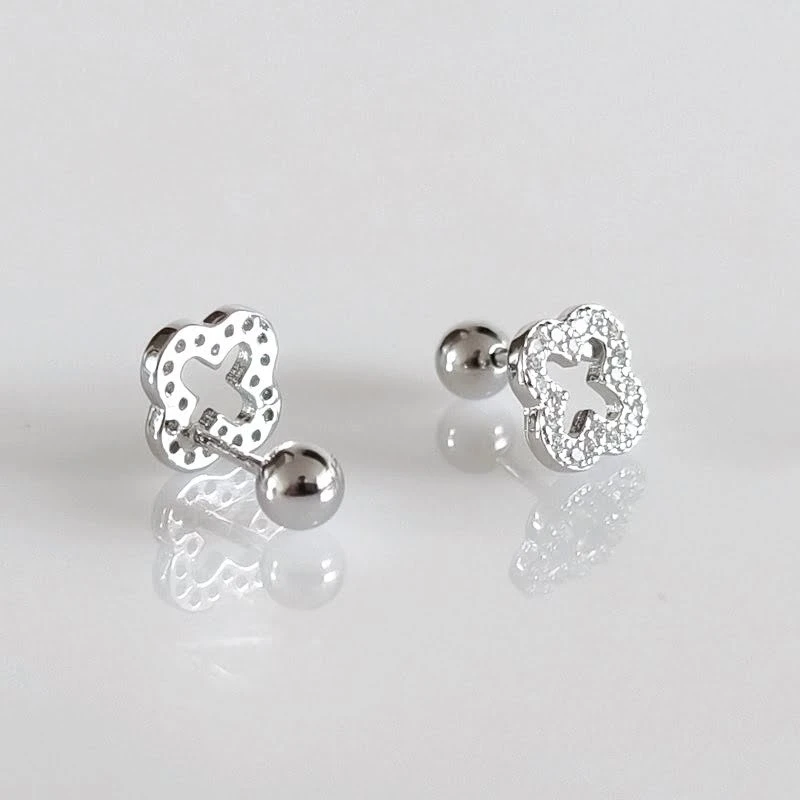 Helix auskarai Clover
