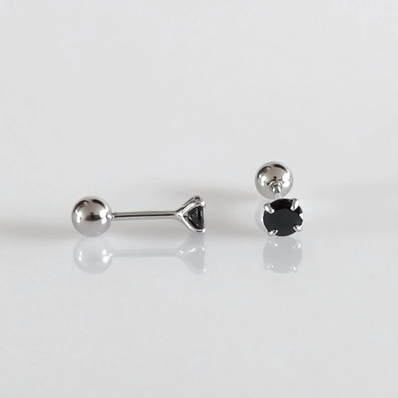 Helix auskarai Juodas 4mm