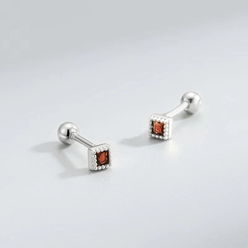 Helix auskarai Luxe Raudona