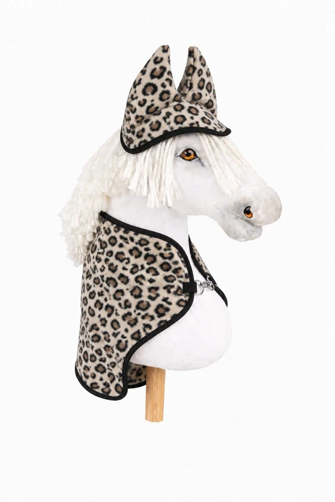 Hobby Horse komplektas su fleecine gūnia ir ausų apsaugomis, smėlio spalvos leopardinis raštas