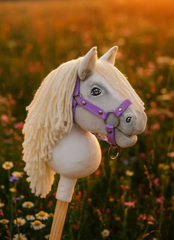 Hobby Horse lazdelinis arkliukas Super Premium baltas A5