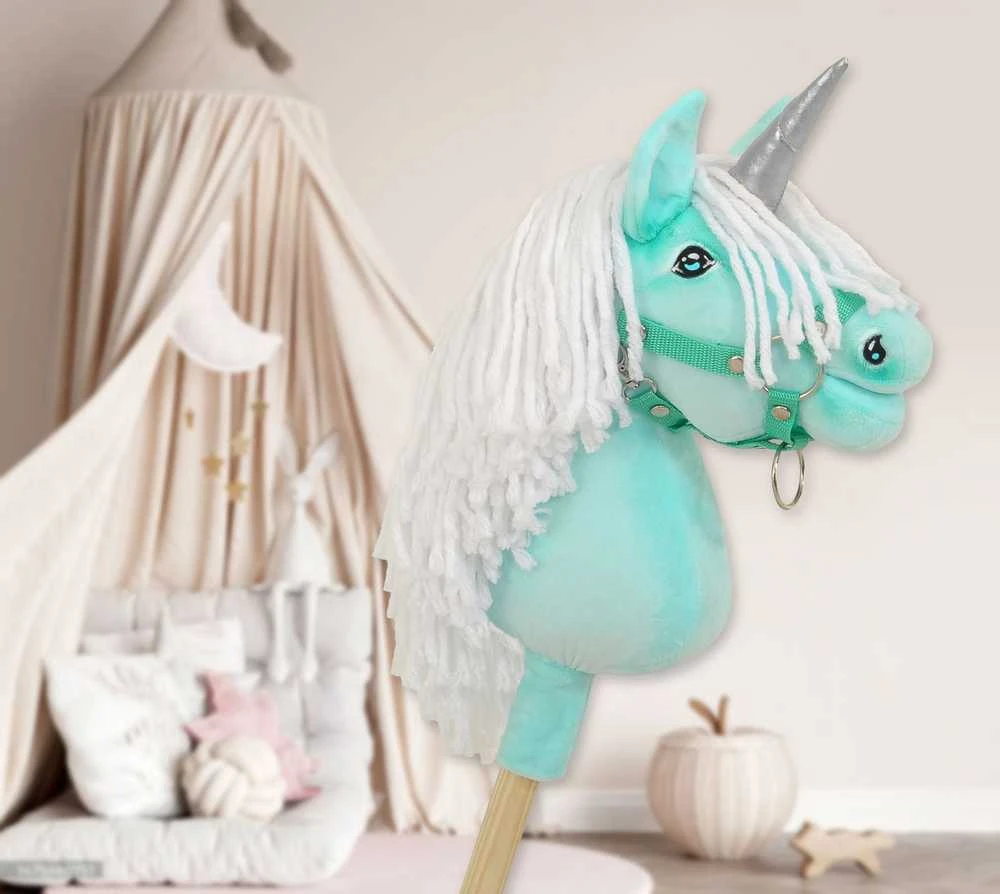 Hobby Horse vienaragis ant lazdos mėtinės spalvos su balta karčiene