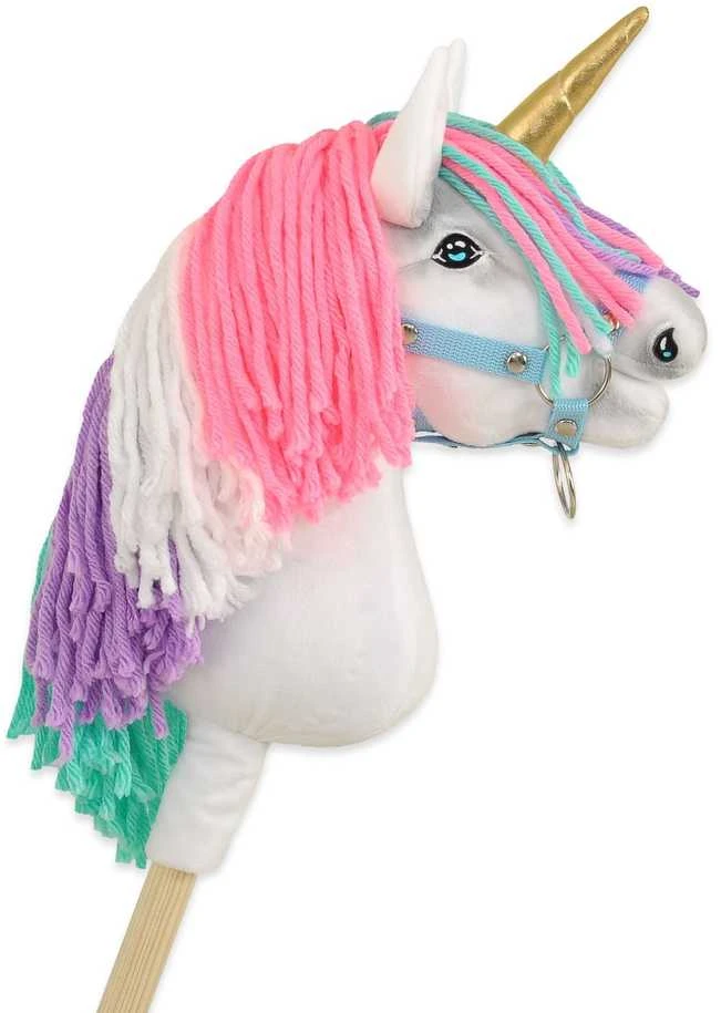 Hobby Horse vienaragis ant lazdos su spalvota karčiene ir auksiniu ragu A4