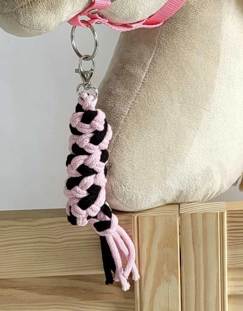 Hobio žirgo kantaras su pavadžiu – juoda ir rožinė