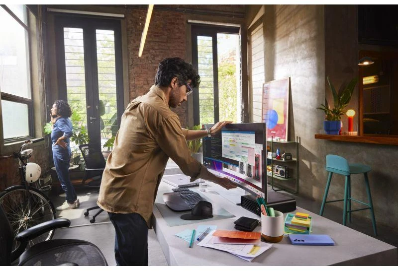 HP 738pu serijos 7 Pro lenktas TB4 įkrovimo monitorius - 37.5" 3840x1600 WQHD+ 400 nitų 60Hz AG, lenktas, IPS Juodas HDR 400, USB-C (100W/65W/15W)/HDMI/ DP Daisy-Chain, 5x USB-A, garsiakalbiai, RJ-45 LAN, reguliuojamo aukščio / pakreipimo / pasukimo, 3 metai (Z38c)