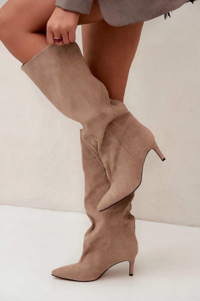 Ilgaauliai batai ant kulno Favra, smėlio spalvos