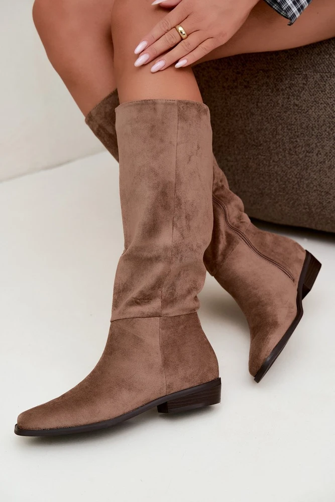 Ilgaauliai batai su žemu kulnu, smėlio spalvos