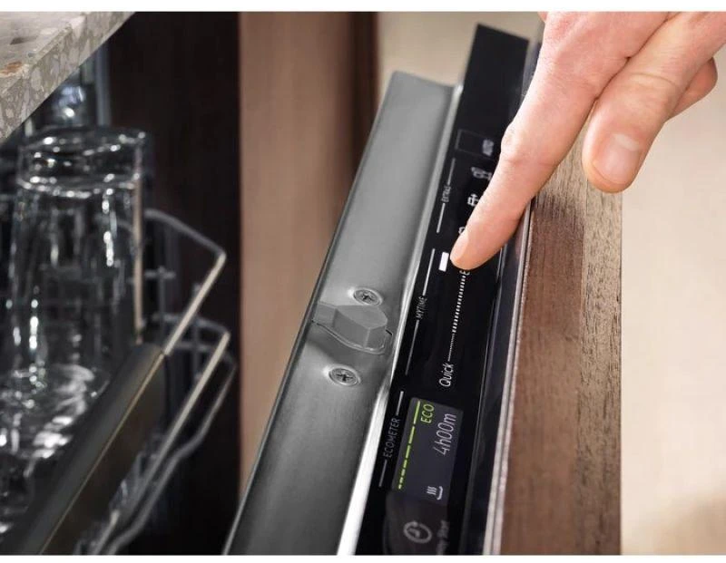 Indaplovė - Electrolux QuickSelect 13, Visiškai Įmontuota.