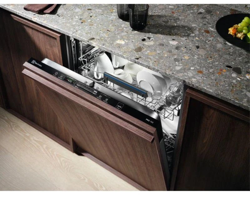 Indaplovė - Electrolux QuickSelect 13, Visiškai Įmontuota.