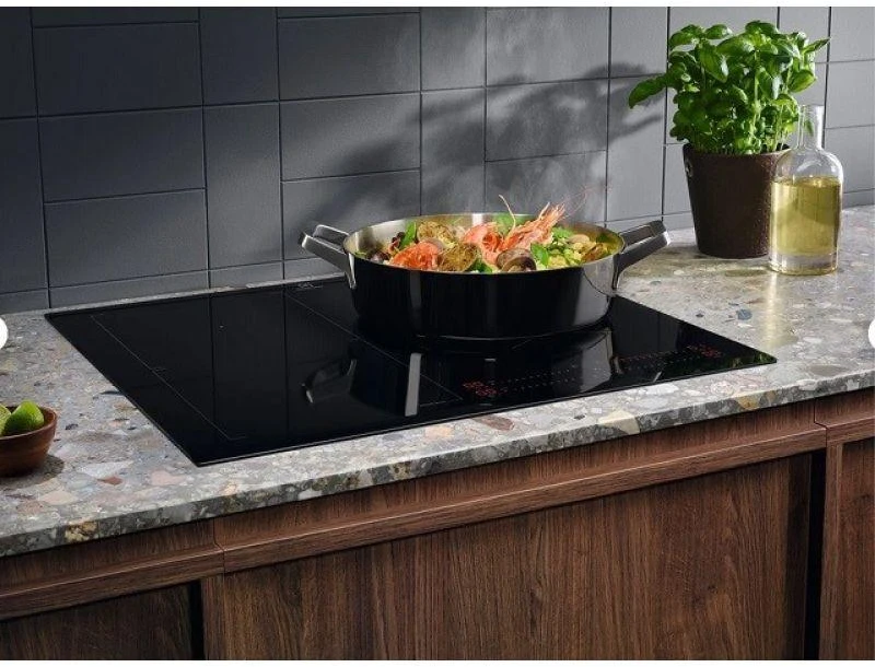 60 cm pločio indukcinė kaitlentė Electrolux CIS62450