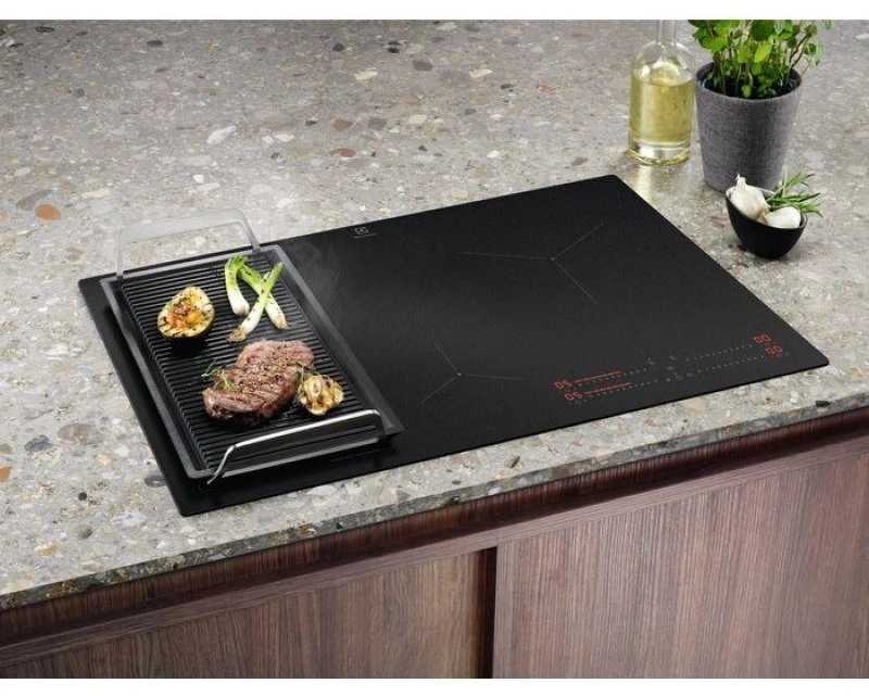 Electrolux Serie 700 EIS82453IZ Juodas Įmontuojama 80 cm Zonos indukcinė kaitlentė 4 zona(-os)