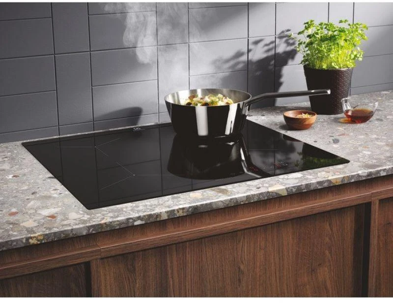 60cm. pločio indukcinė kaitlentė Electrolux LIL61424C
