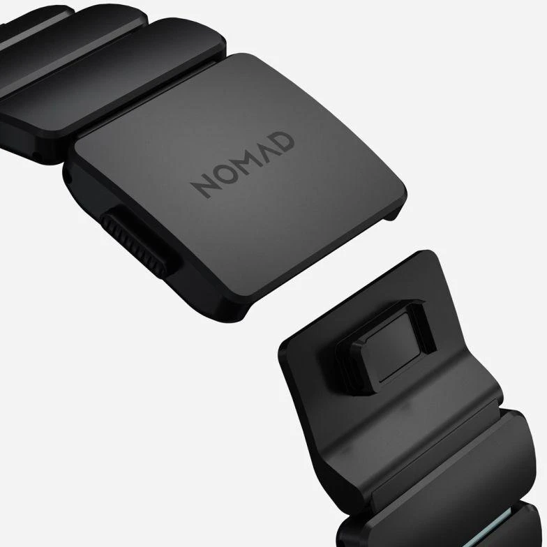 Nomad Stratos dirželis, juodo titano, švytinti ledinė mėlyna, FKM, Apple Watch 45/46/49 mm