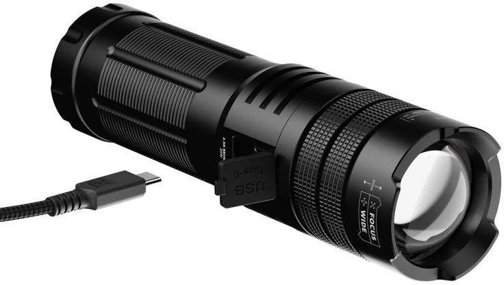 Power bank Xtorm Flashlight 10.500 mAh 20W – juodas