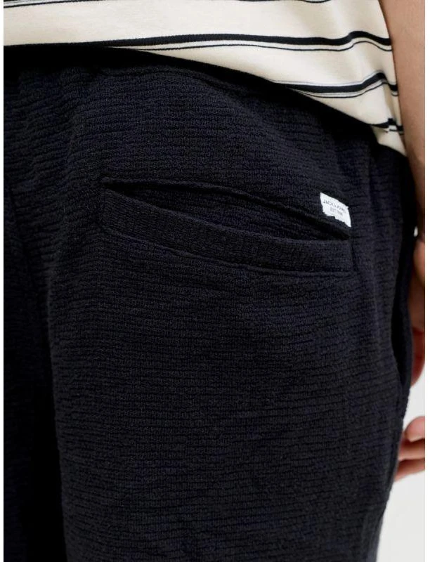 Jack&Jones vyriški šortai JPSTJAIDEN COBA STRIPE JOG SHORTS REG SN 12274413 JUODI