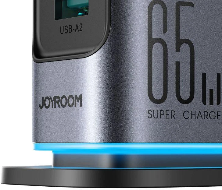 Joyroom JR-TCM02 Daugiaportis GaN įkroviklis 65W ES, 4x USB-C, 2x USB-A - Tamsiai pilkas
