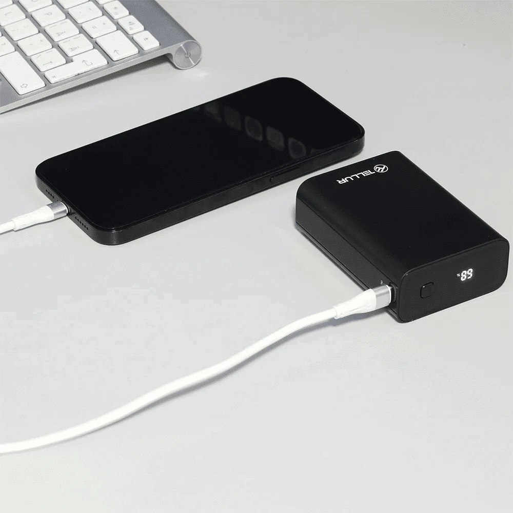 Juoda 20000 mAh išorinė baterija Tellur PD702 Compact Pro