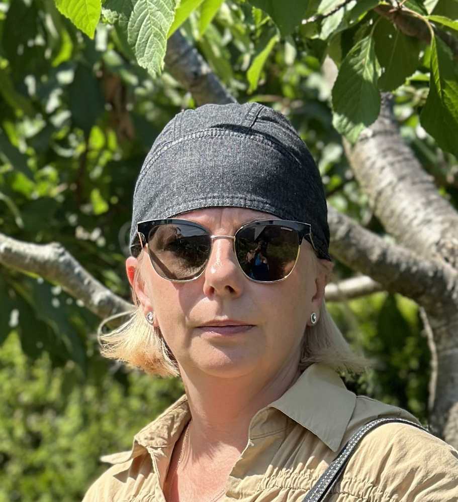 Kepurė Juoda kepuraitė - skarelė, džinsinė bandana universali.