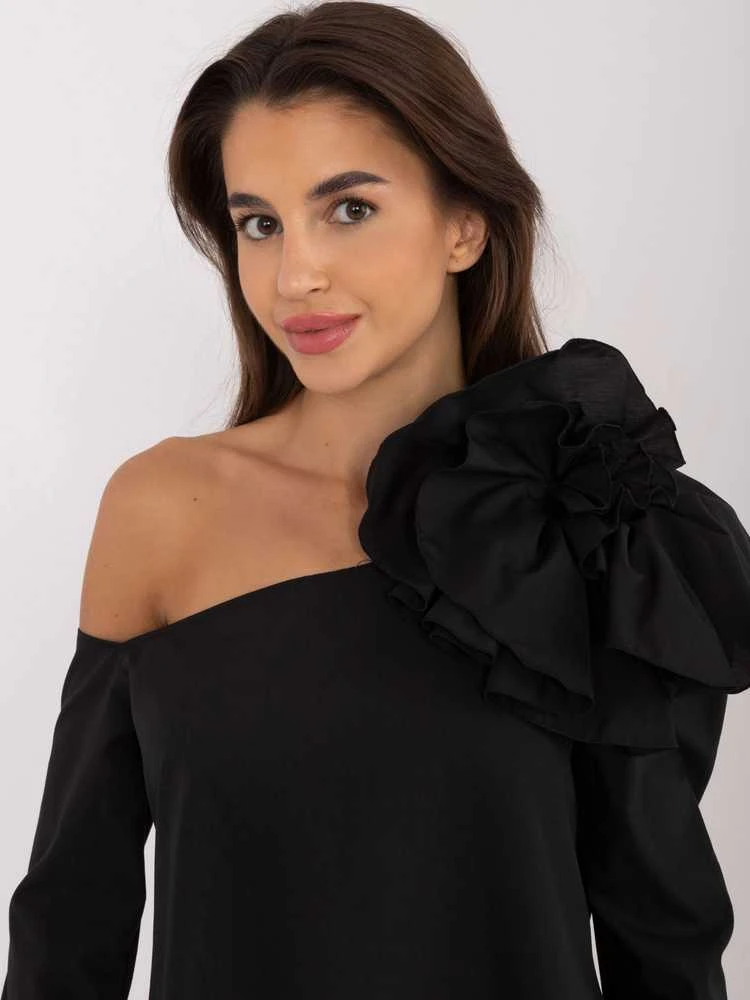 Juoda palaidinė