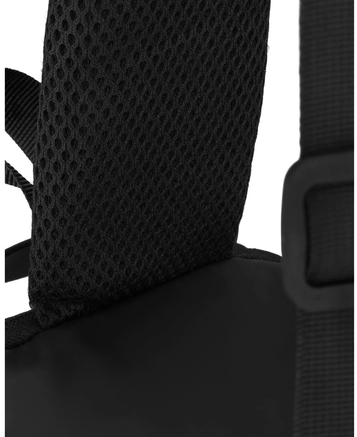 Juoda, pojemna saszetka vyriška na ramię wykonana ze skóry ekologicznej, wyposażona w port USB - Rovicky