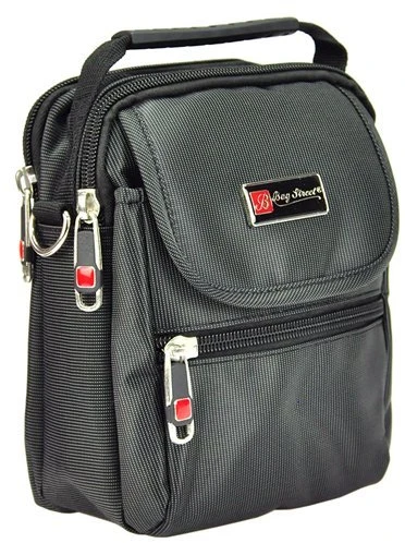 Juoda rankinė per petį Bag Street