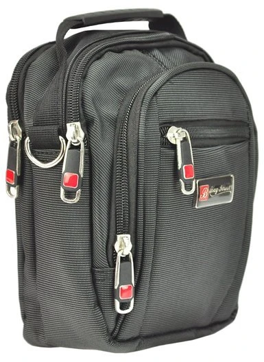 Juoda rankinė per petį Bag Street