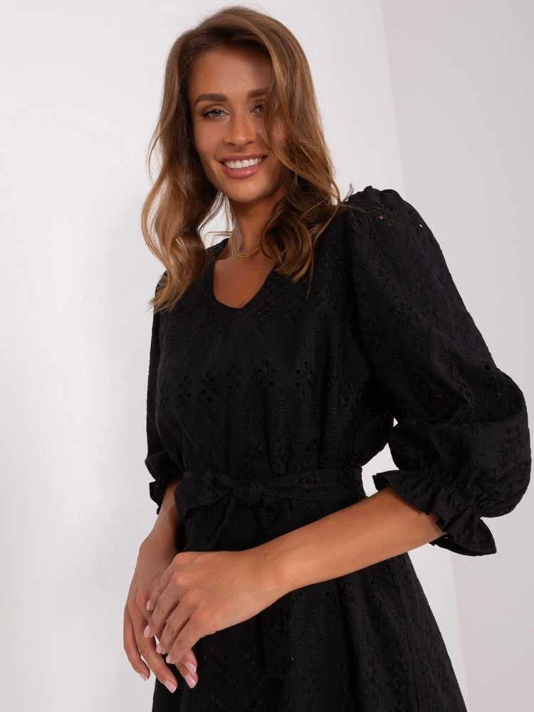 Juoda suknelė