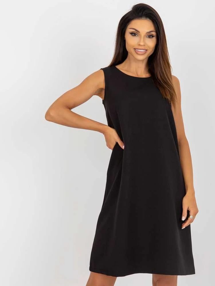 Juoda suknelė