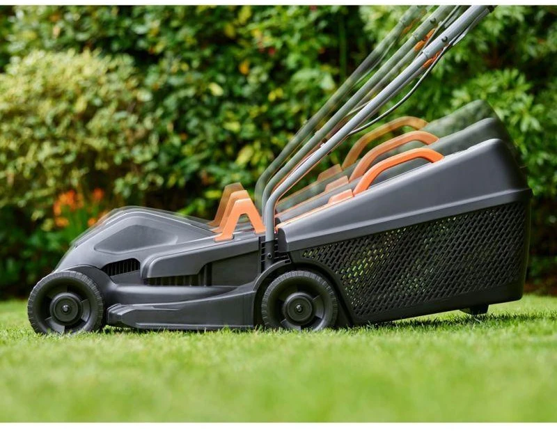 Black & Decker Juodas & Decker Juodas & DECKER | BEMW351-QS Electric Lawn Mower, 1000 W, 32 cm
