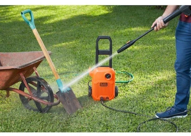 Black & Decker Juodas &amp; DECKER Juodas+DECKER AUKŠTO SLĖGIO PLOVYKLA 1650W BEPW1650 120bar