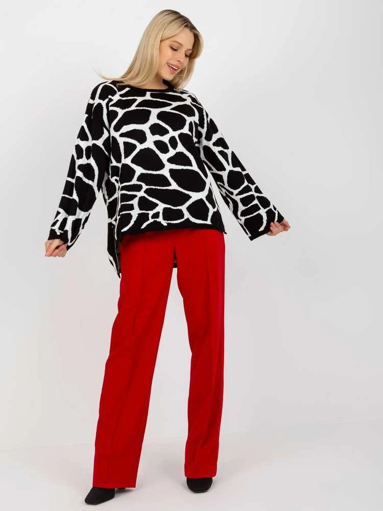Juodas megztinis