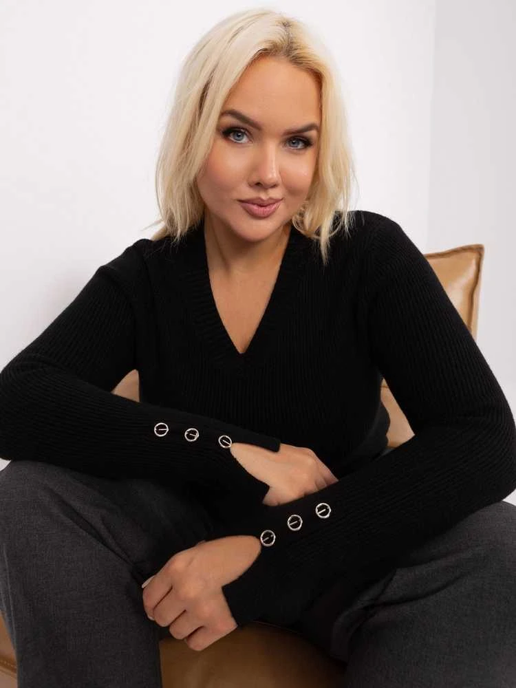 Juodas megztinis