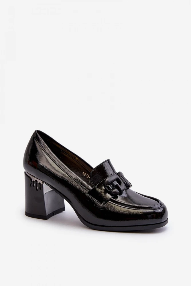 Juodi aukštakulniai bateliai su sagtimi Step in style