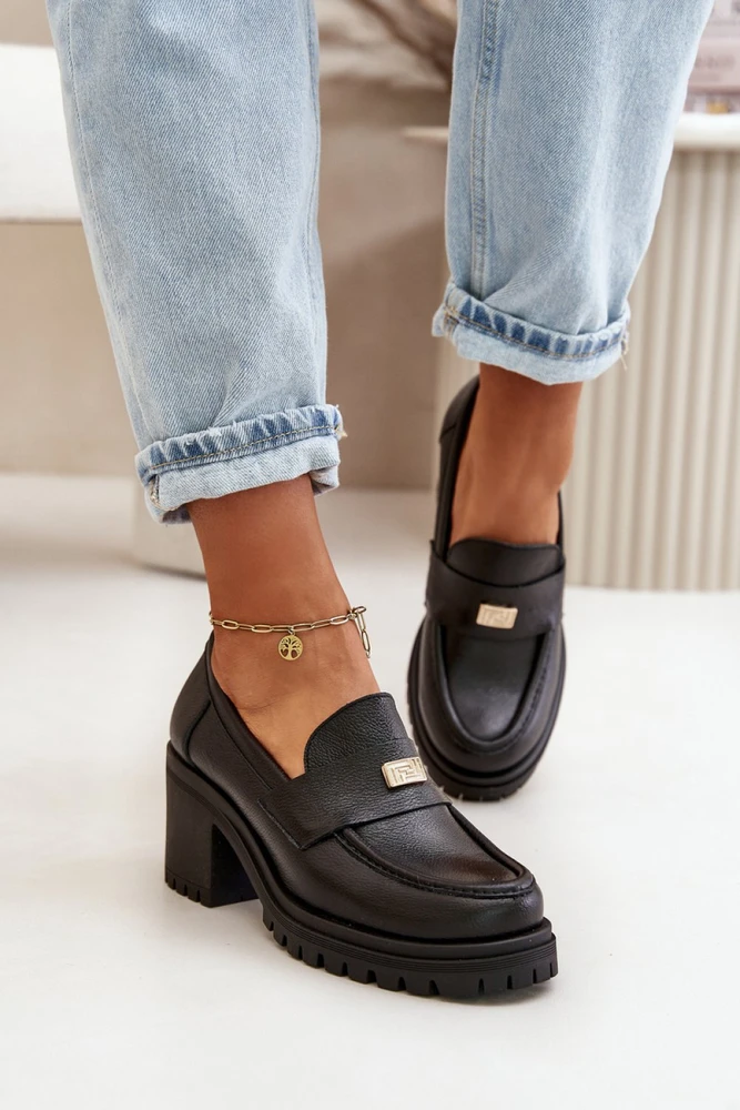 Juodi aulinukai su storu kulnu Step in style