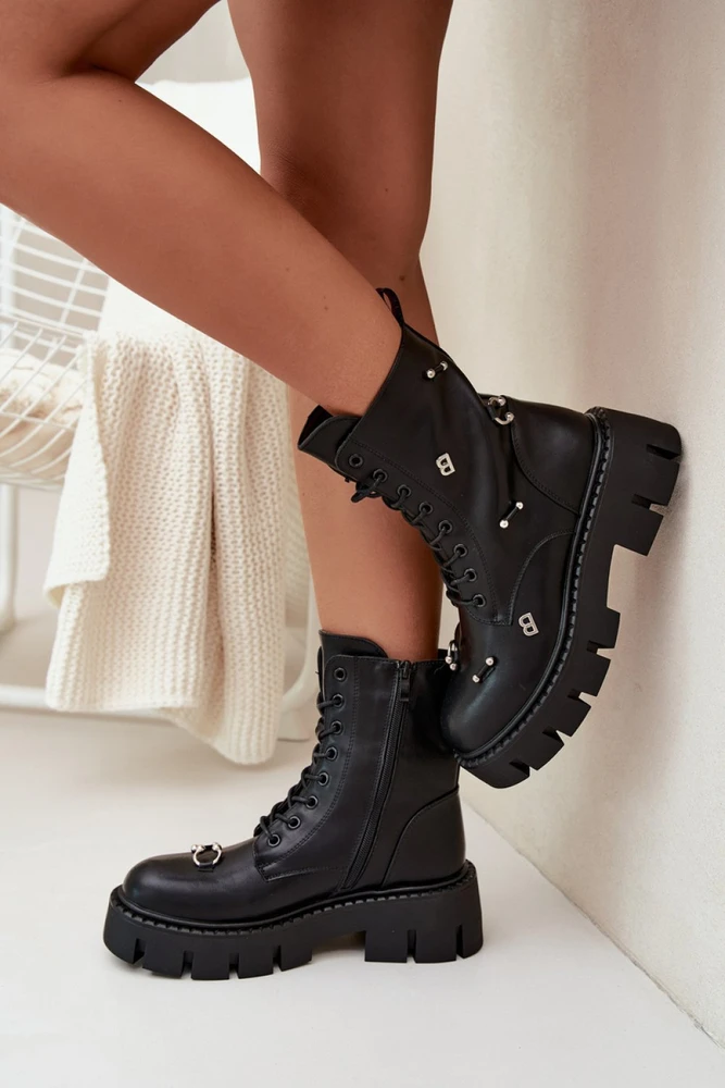 Juodi aulinukai su storu padu Step in style