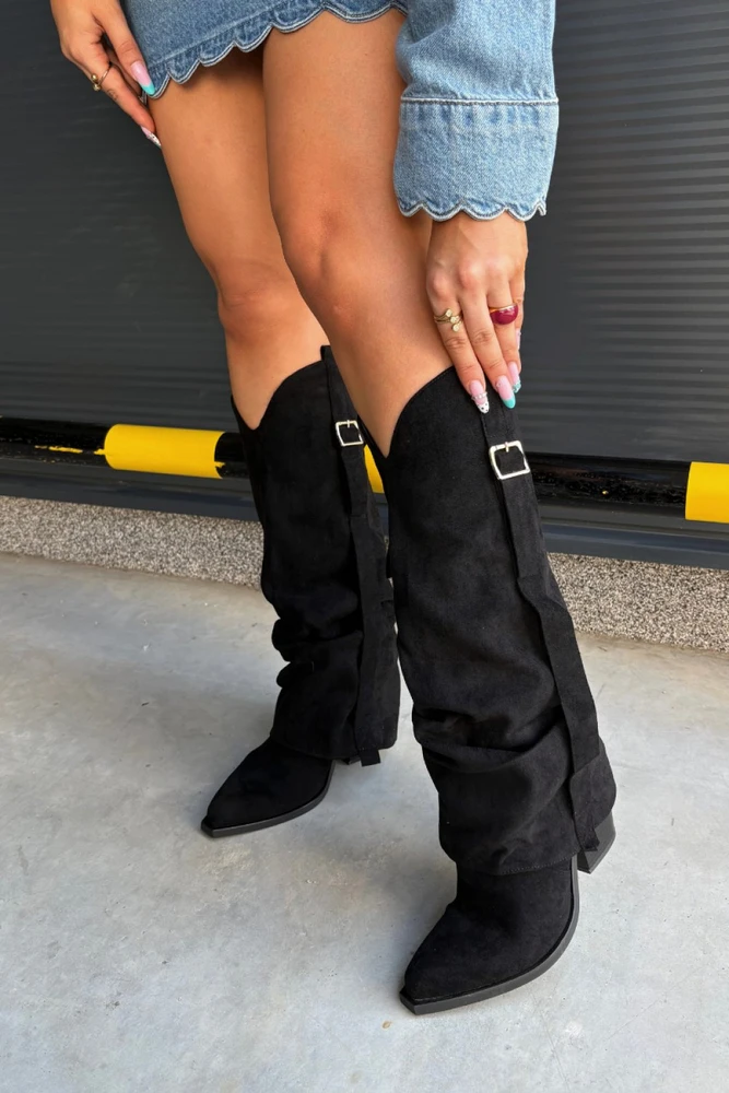 Juodi ilgaauliai batai virš kelių su zomšos imitacija Step in style