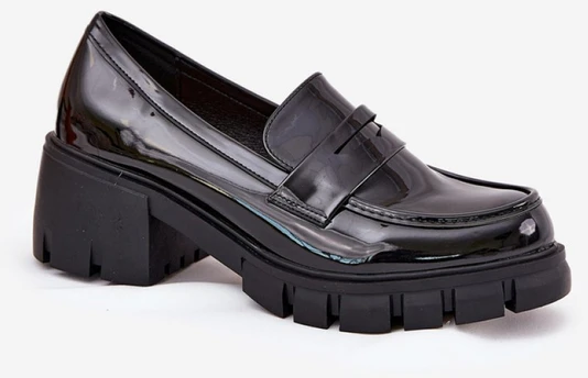 Juodi lakuoti aulinukai Step in style