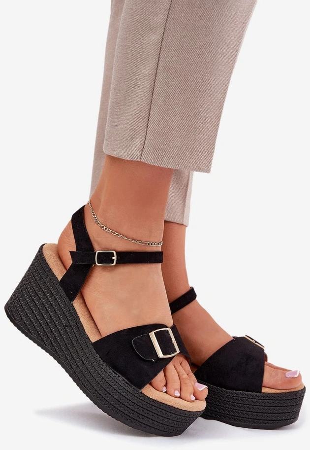 juodi moteriški sandalai su sagtimi