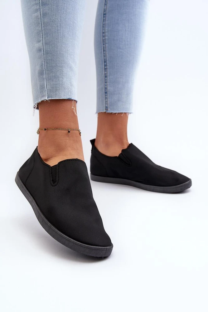 Juodi moteriški sportbačiai Step in style