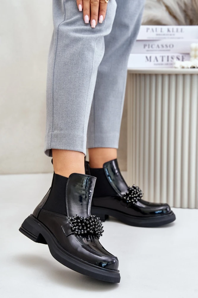 Juodi natūralios odos aulinukai Step in style